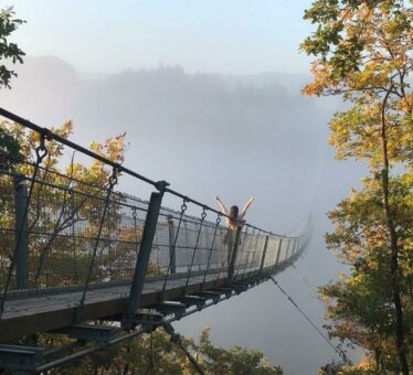 Haengeseilbruecke Geierlay Blickrichtung Sosberg Thorsten Strubel